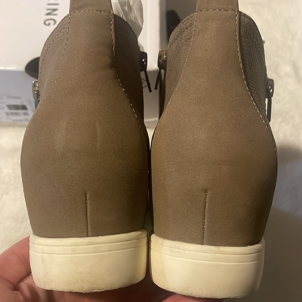 Call It Spring- Dania Sneaker - Picture 6 of 6